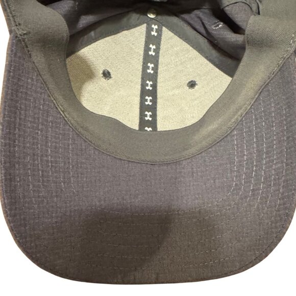 Under Armour Golf Hat - Picture 5 of 7